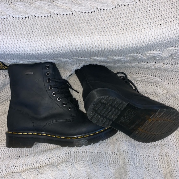 Dr. Martens Shoes - Dr. Martens BLACK size 7